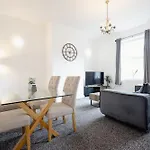 Oakenshaw Hideaway